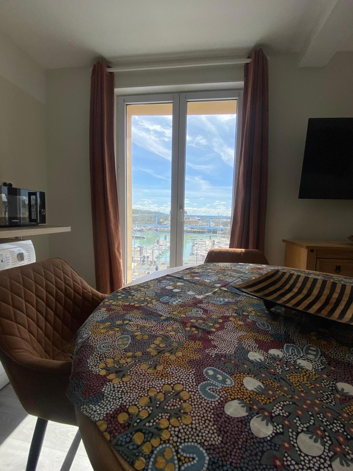 Etablissement 3 Etoiles Avec Ascenseur, 3 Appartements Lumineux Vue Port Avec Balcon, 200M De La Mer, Wifi Fibre, Tous Service Inclus ดิเอป ภายนอก รูปภาพ