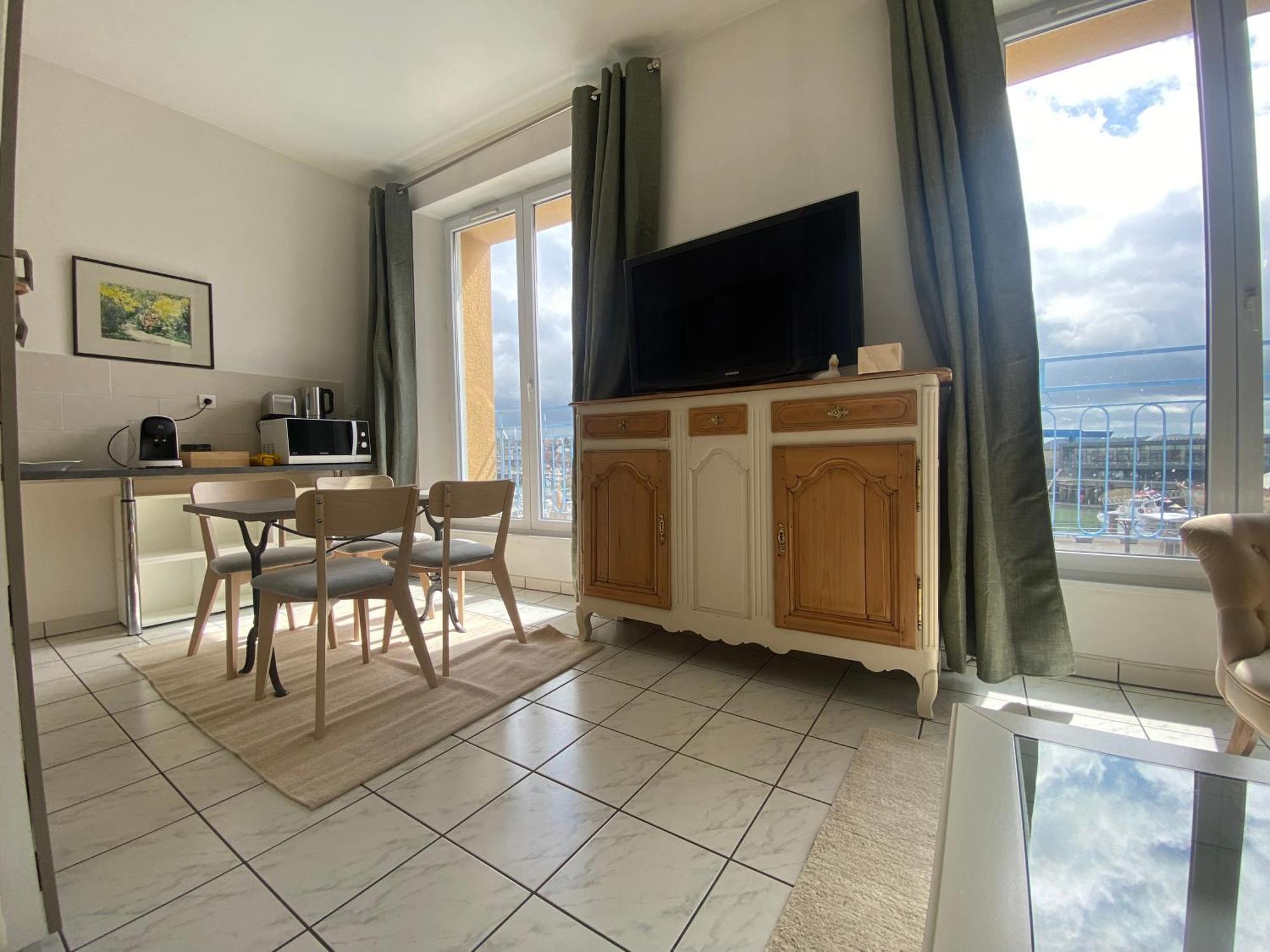 Etablissement 3 Etoiles Avec Ascenseur, 3 Appartements Lumineux Vue Port Avec Balcon, 200M De La Mer, Wifi Fibre, Tous Service Inclus ดิเอป ภายนอก รูปภาพ
